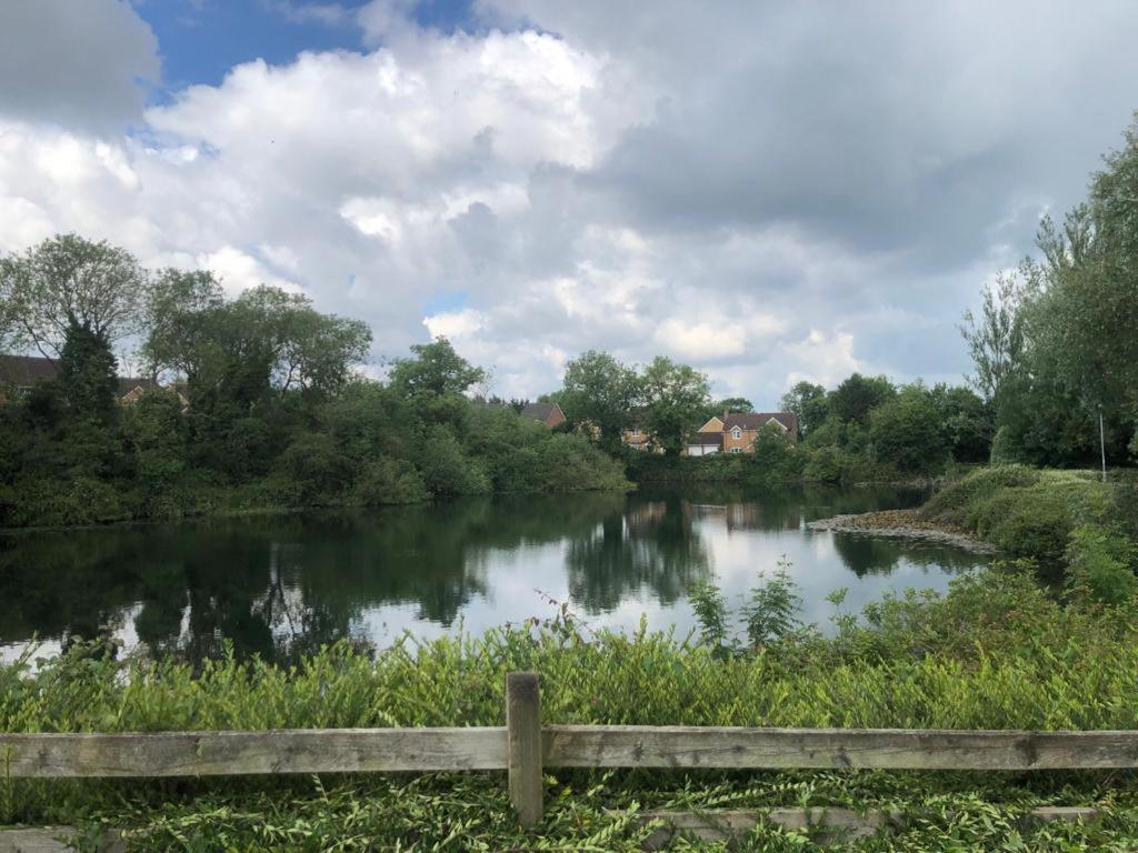 Apartament Dease Manor Higham Ferrers Zewnętrze zdjęcie